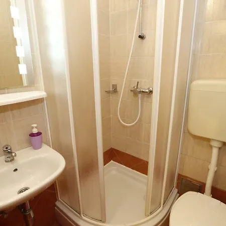Sucur With Terrace Apartamento *
