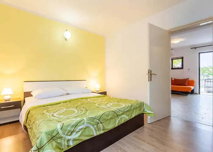Sucur With Terrace Apartamento Baška