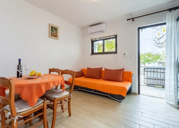Sucur With Terrace Apartment *