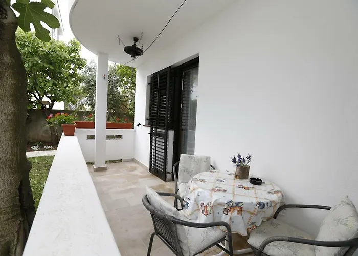 Sucur With Terrace Apartment