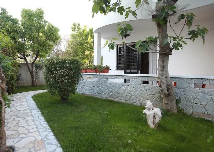 Apartmán Sucur With Terrace
