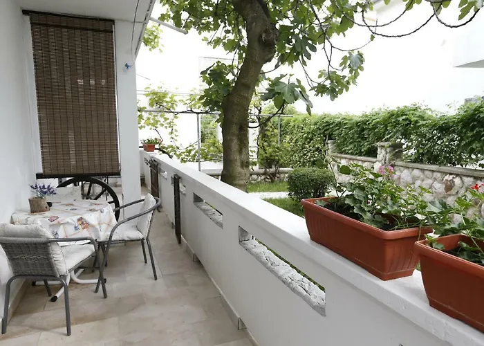 Apartmán Sucur With Terrace