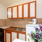 Sucur With Terrace Apartament *