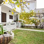 Sucur With Terrace * Baška